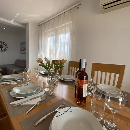 Apartment Maris *