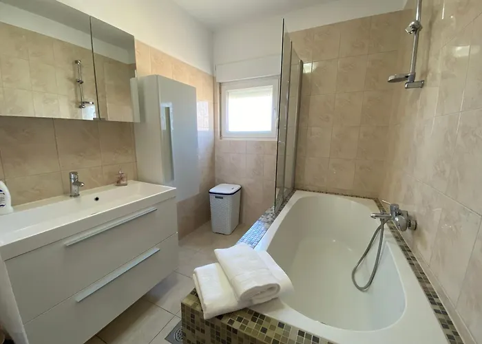 Maris Apartment