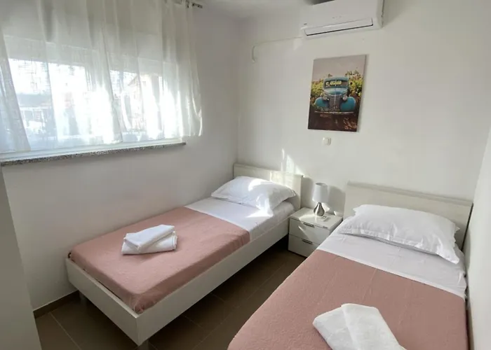 Apartment Maris *