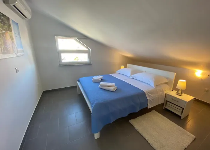 Apartment Maris *
