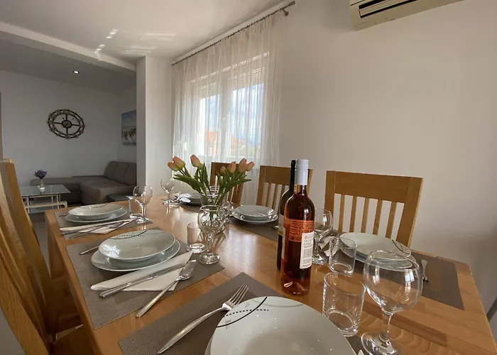Apartment Maris *