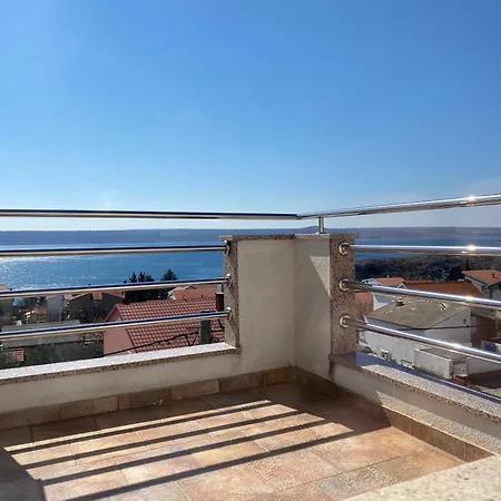 Maris Lägenhet Maslenica