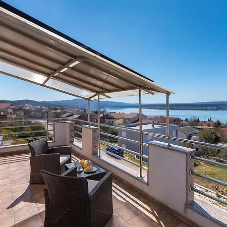 Maris Apartamento Maslenica