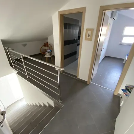 Maris Apartamento Maslenica