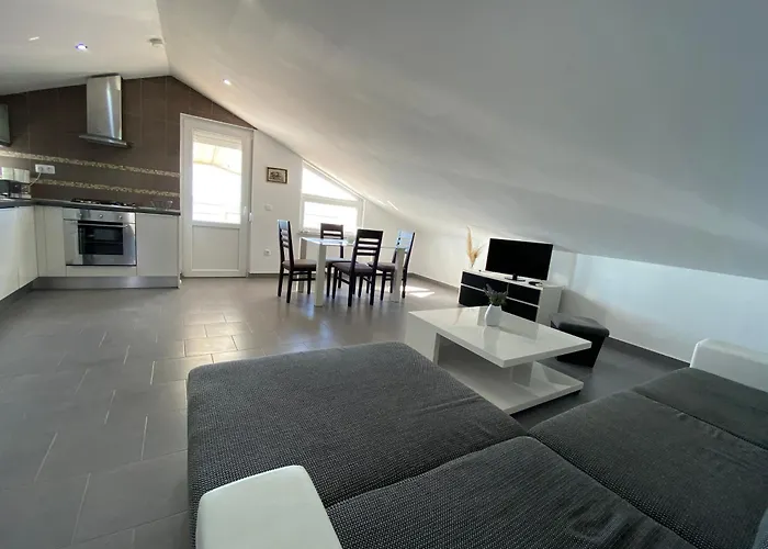 Lägenhet Maris Maslenica