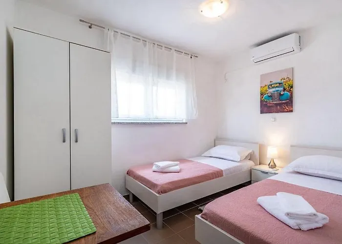 Lägenhet Maris Maslenica